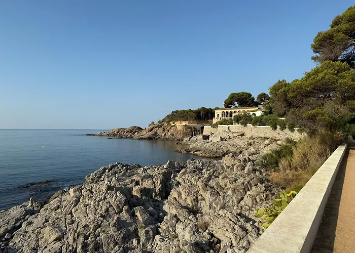 Edificio Lirios Politur 公寓